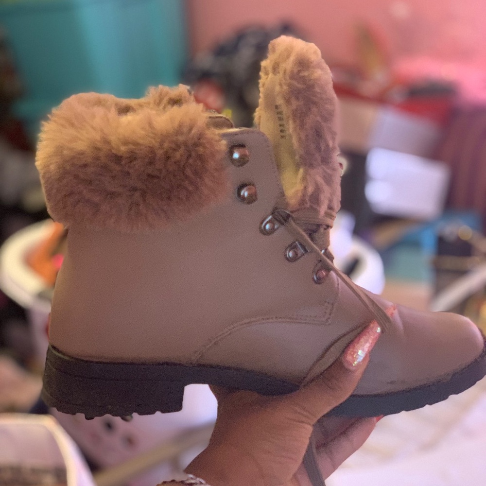 GoldToe Tan Boot - Picture 2 of 6